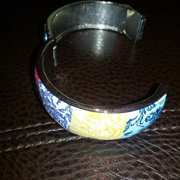 Viva Bead Hinged Bangle Multi Color Magnetic - Picture 2 of 4
